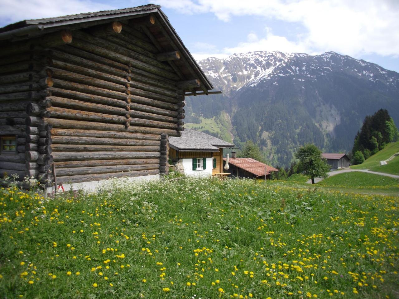 Maisaess Lifinarblick Villa Schruns Exterior photo